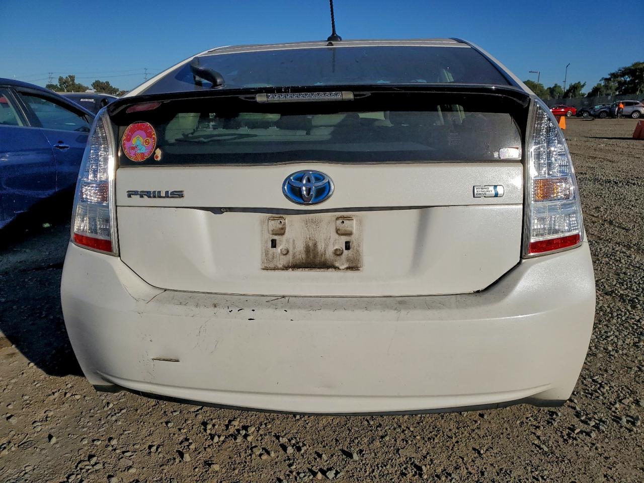 2010 TOYOTA PRIUS photo 6