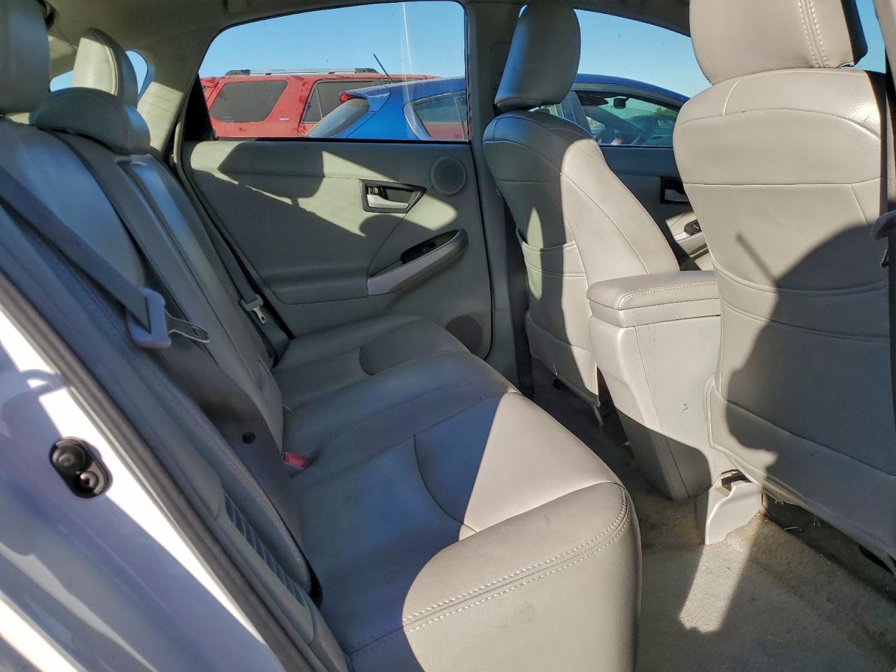 2010 TOYOTA PRIUS photo 10