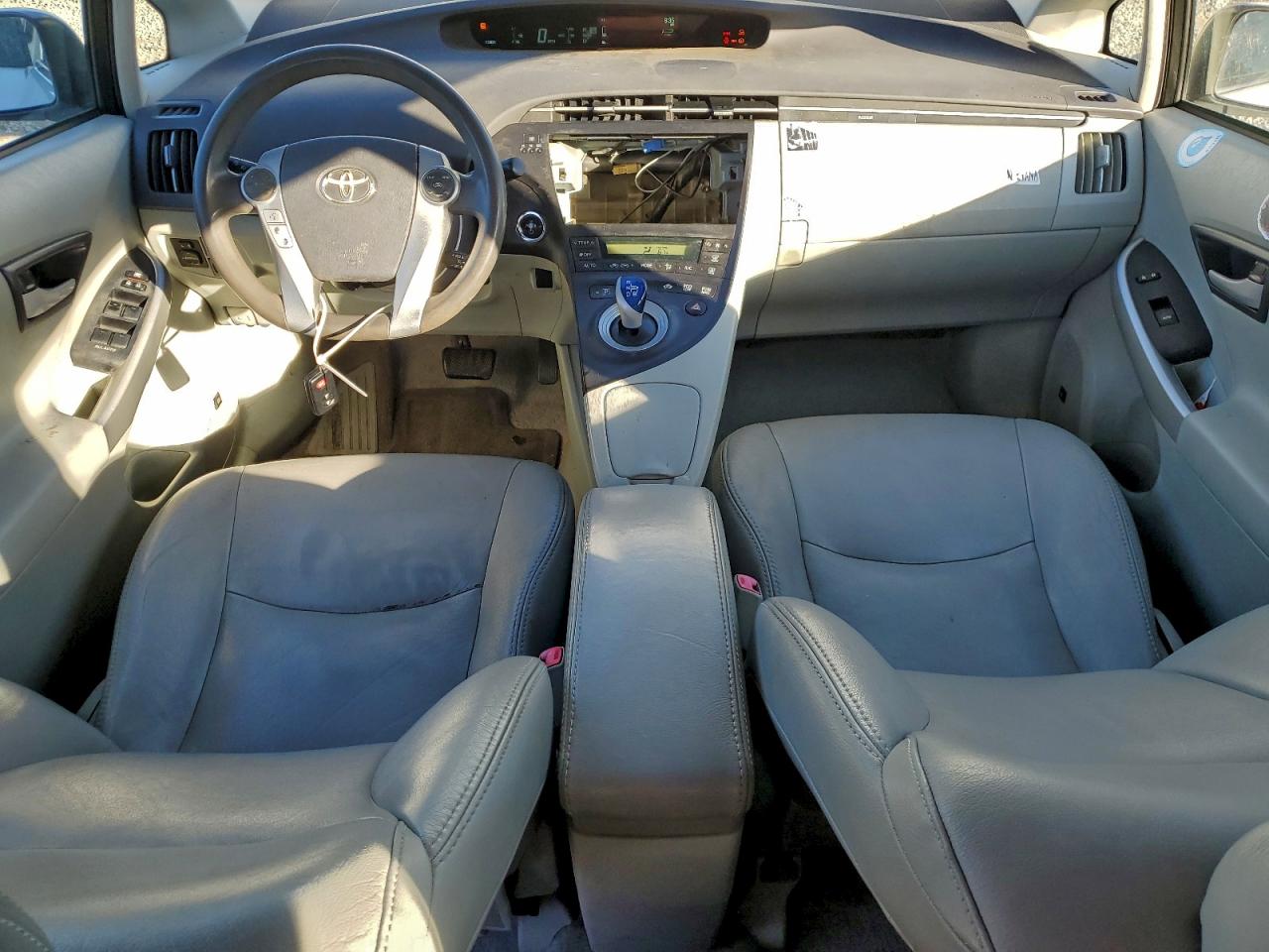 2010 TOYOTA PRIUS photo 8