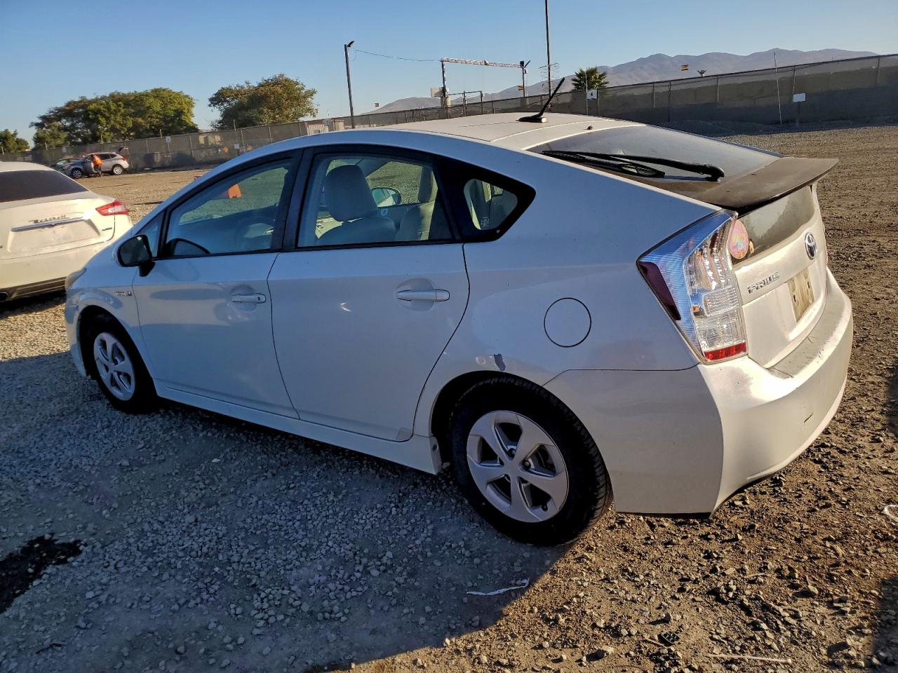 2010 TOYOTA PRIUS photo 2