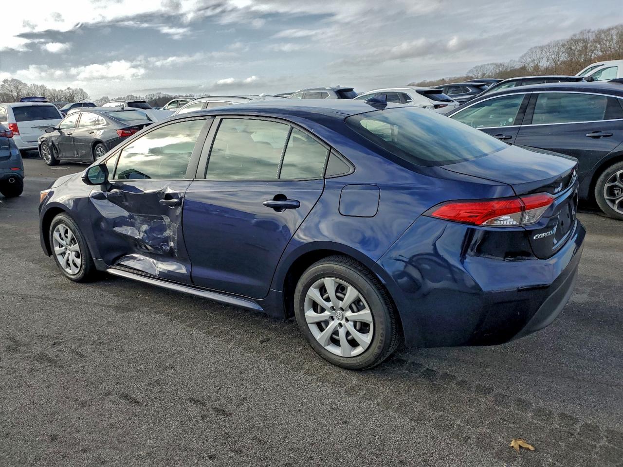 2023 TOYOTA COROLLA LE photo 2