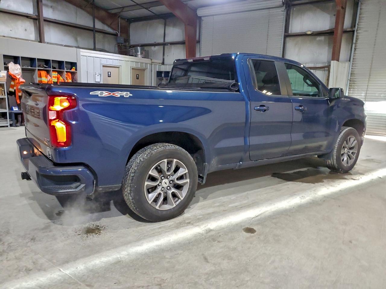 2020 CHEVROLET SILVERADO K1500 RST photo 3