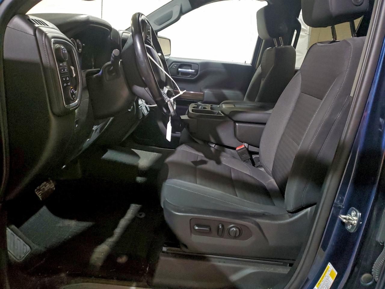 2020 CHEVROLET SILVERADO K1500 RST photo 7