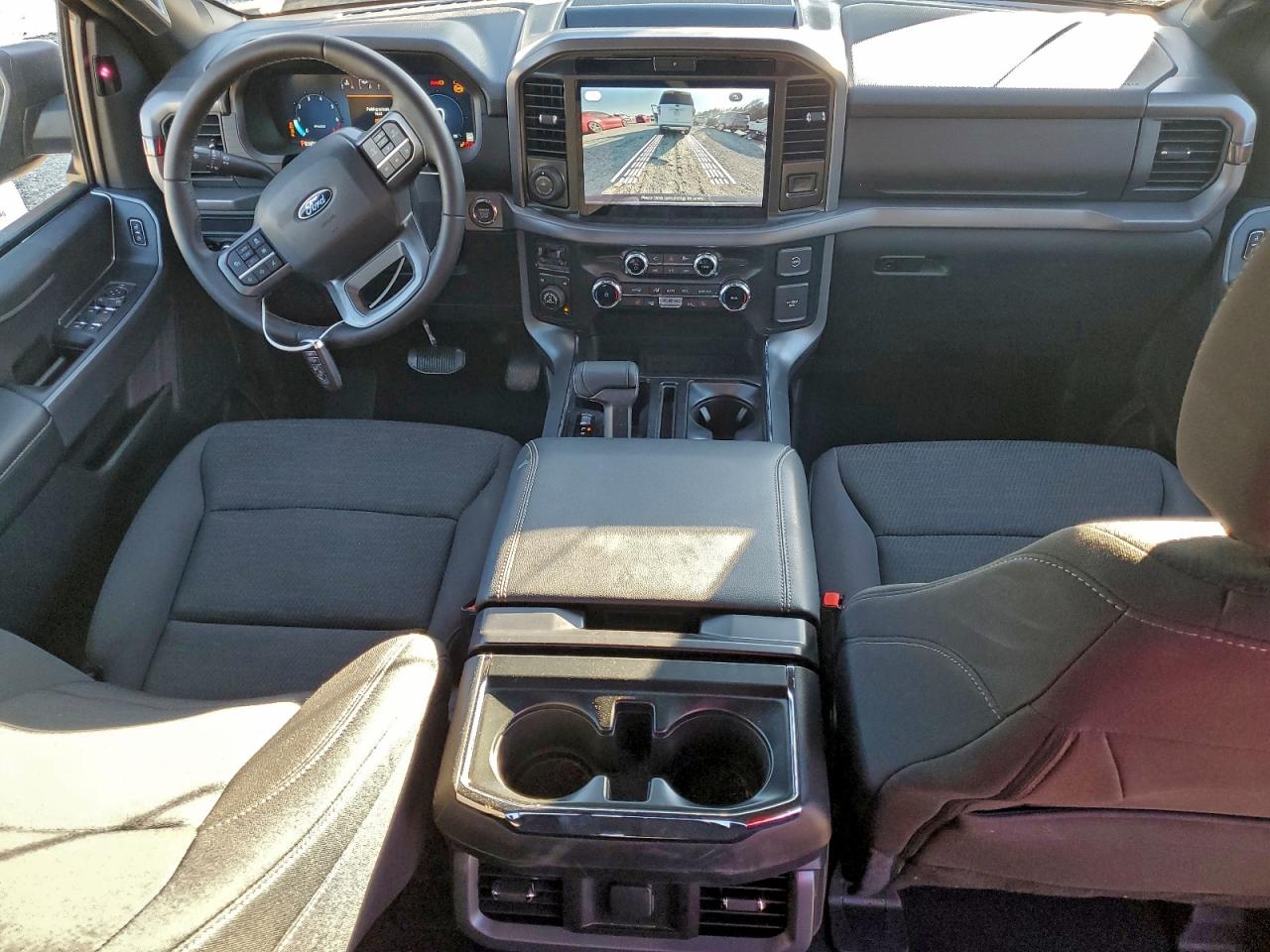 2025 FORD F150 XLT photo 8