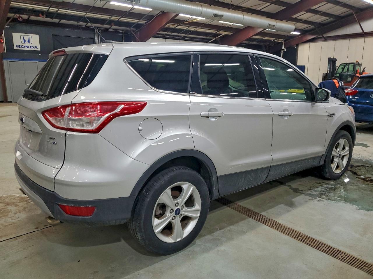 2015 FORD ESCAPE SE photo 5