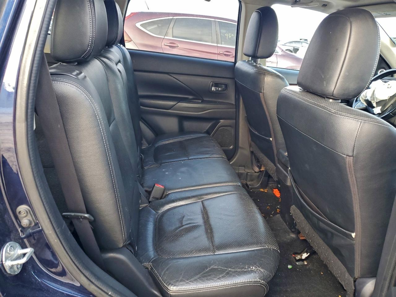 2014 MITSUBISHI OUTLANDER SE photo 10