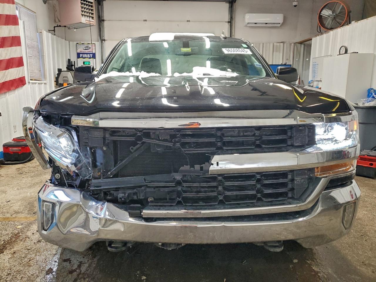 2017 CHEVROLET SILVERADO K1500 LT photo 5