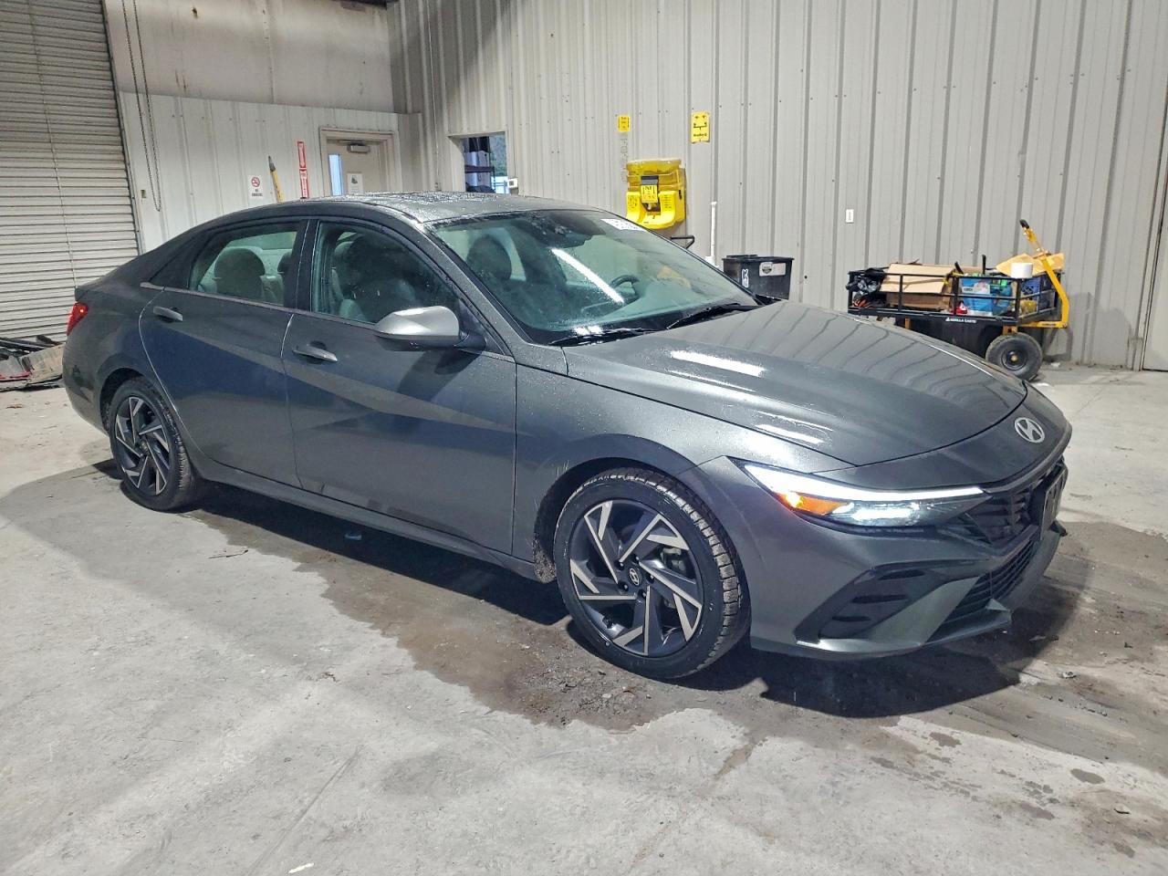 2025 HYUNDAI ELANTRA SEL photo 10