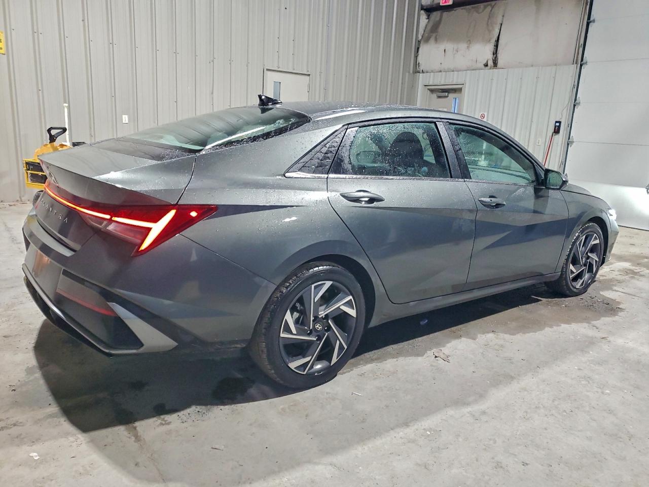 2025 HYUNDAI ELANTRA SEL photo 7
