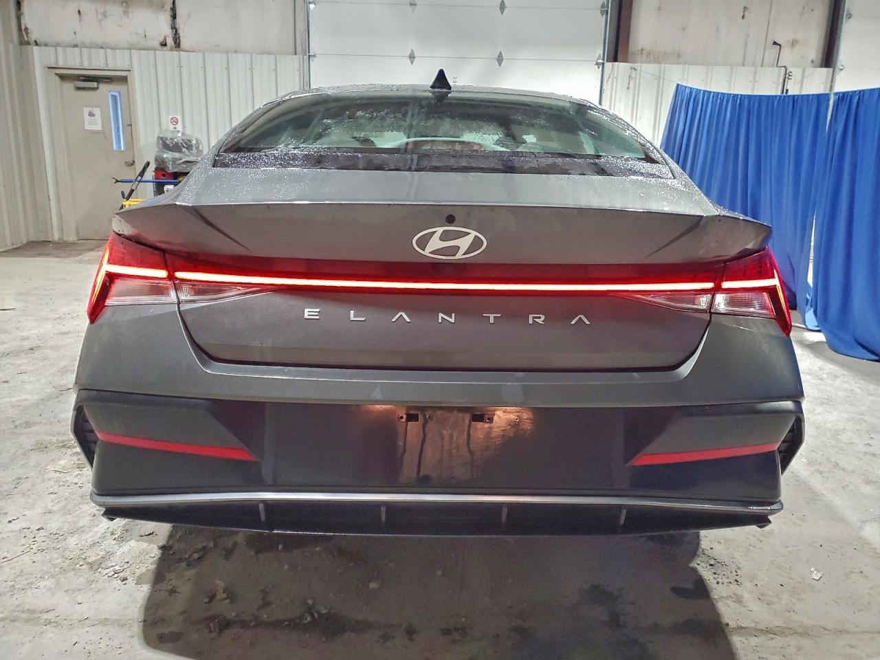 2025 HYUNDAI ELANTRA SEL photo 16