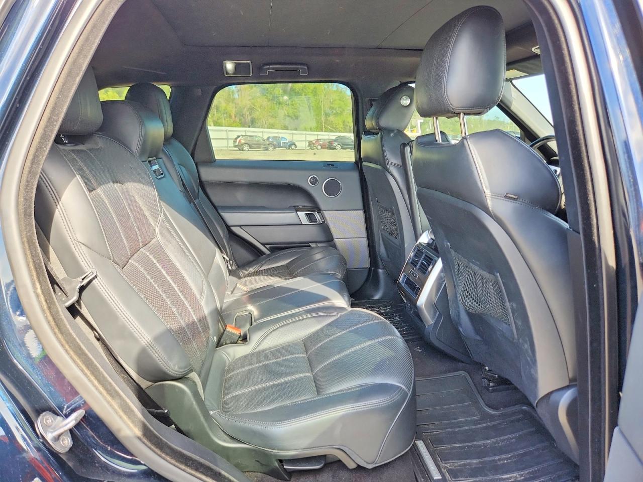 2015 LAND ROVER RANGE ROVER SPORT HSE photo 11