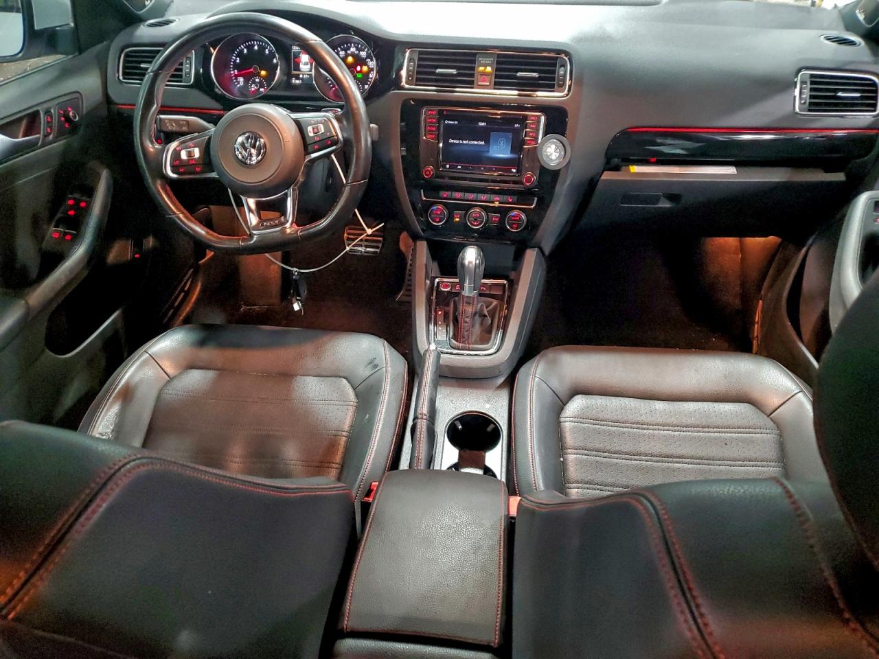 2017 VOLKSWAGEN JETTA GLI photo 8