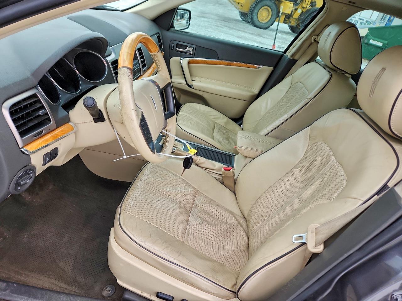 2011 LINCOLN MKZ photo 7