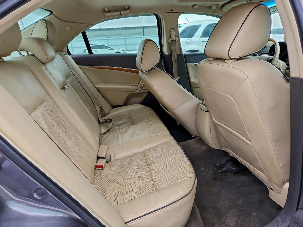 2011 LINCOLN MKZ photo 10