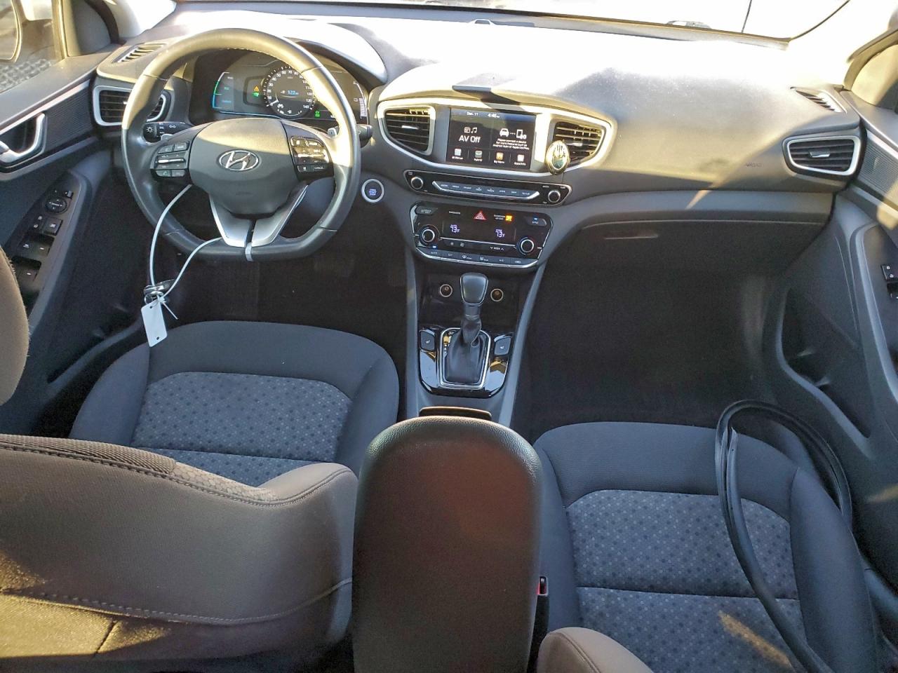 2019 HYUNDAI IONIQ SEL photo 8