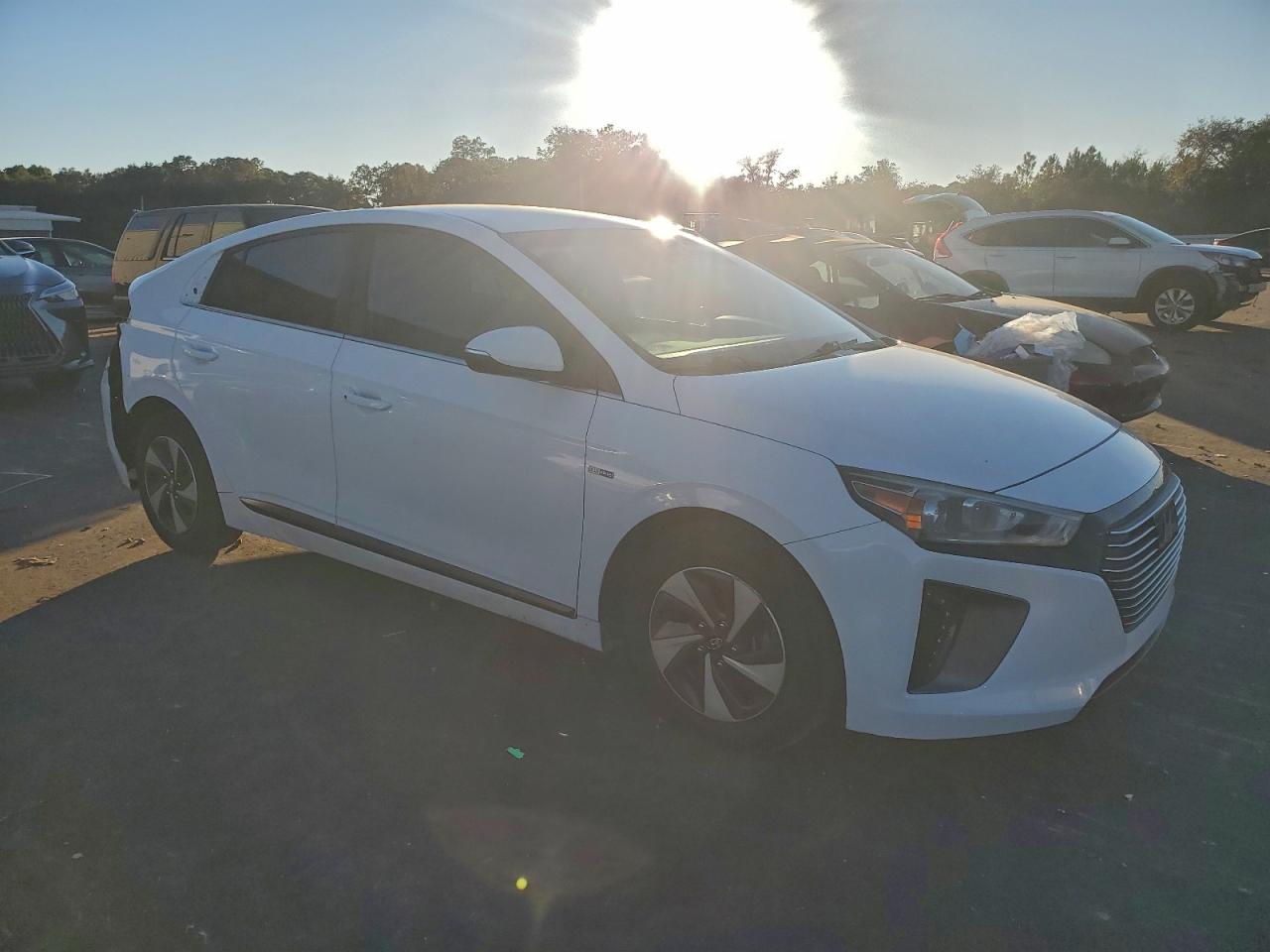 2019 HYUNDAI IONIQ SEL photo 4