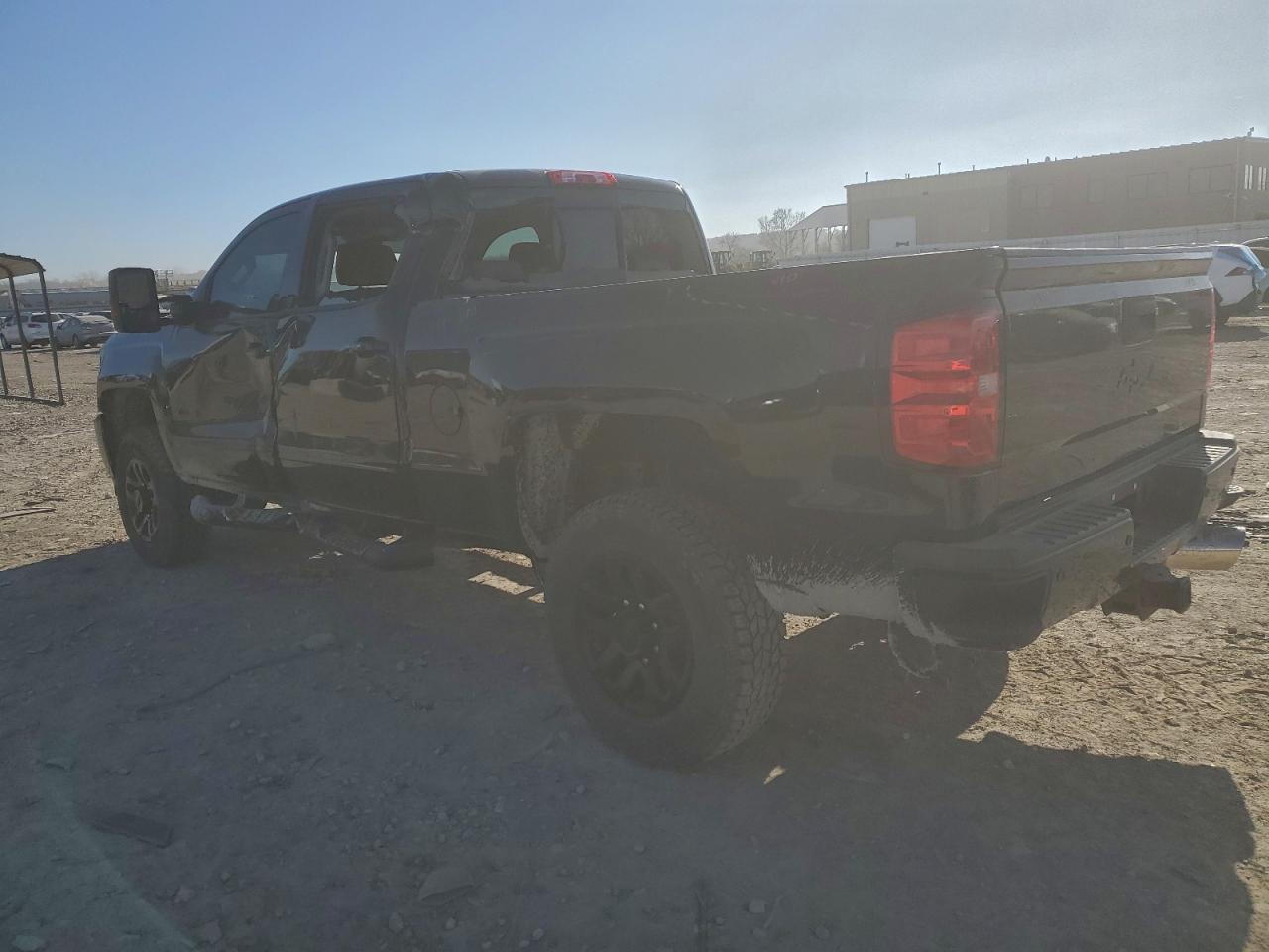 2018 CHEVROLET SILVERADO K2500 HEAVY DUTY LTZ photo 2