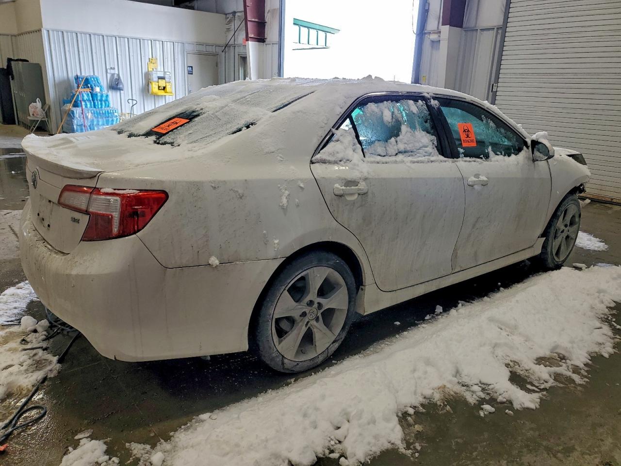 2012 TOYOTA CAMRY BASE photo 3