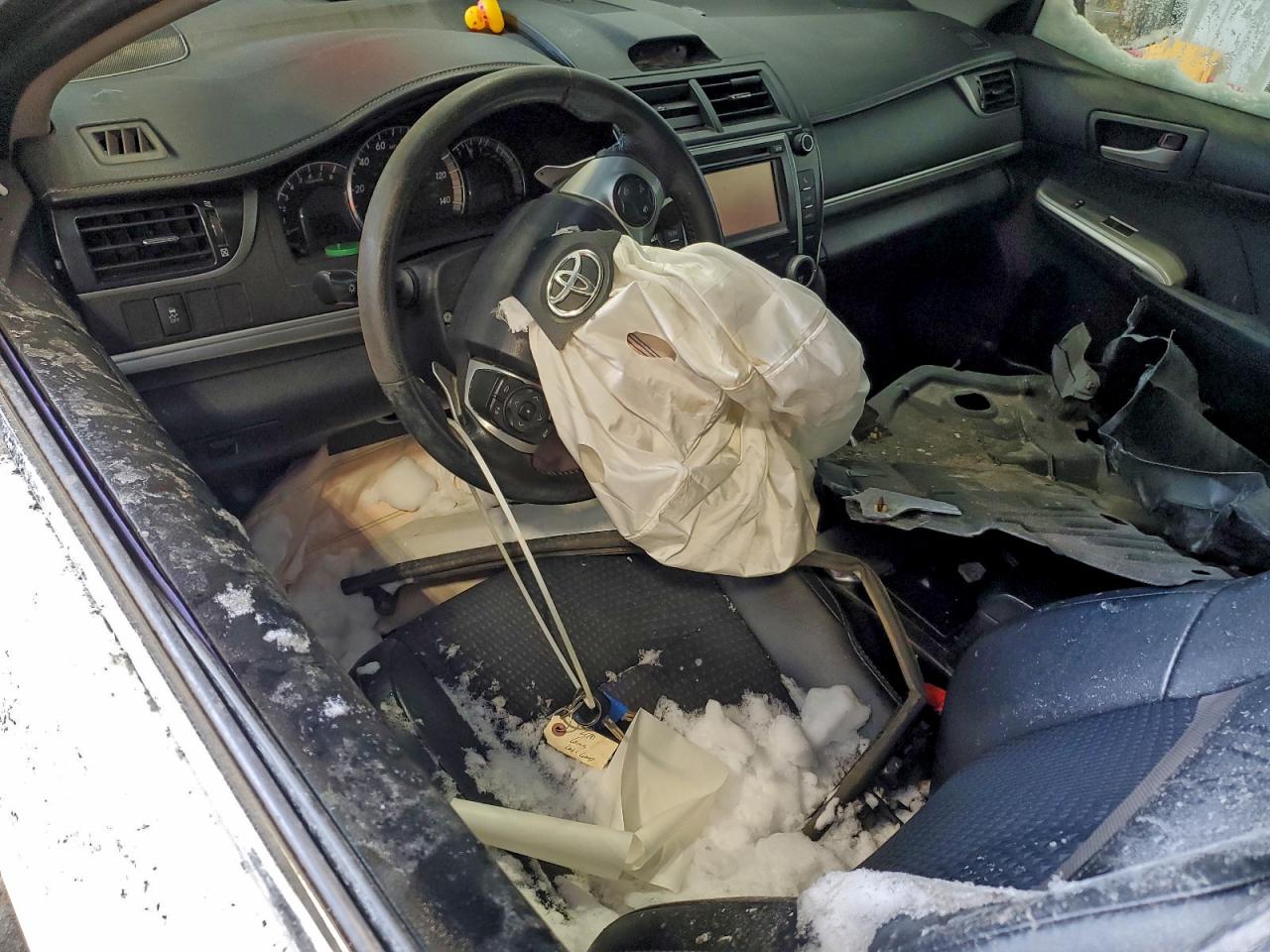 2012 TOYOTA CAMRY BASE photo 8