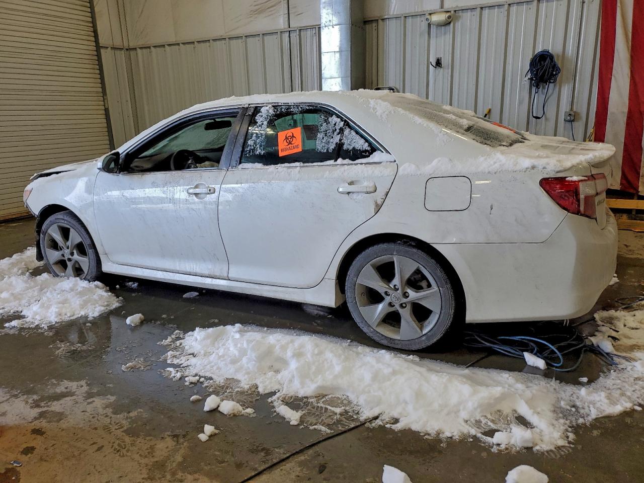 2012 TOYOTA CAMRY BASE photo 2