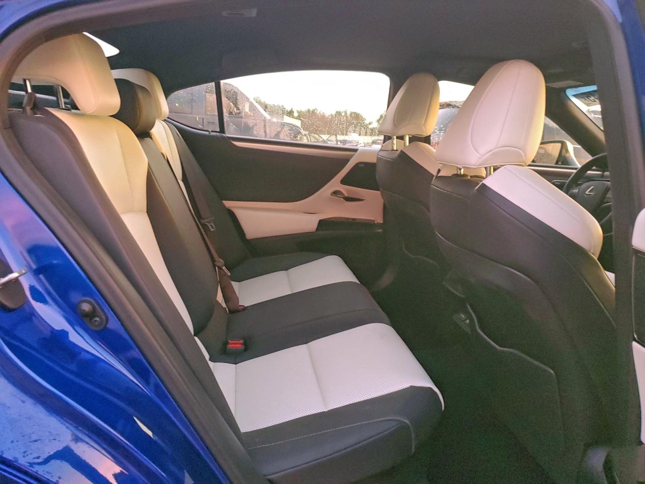 2024 LEXUS ES 300H F SPORT HANDLING photo 10