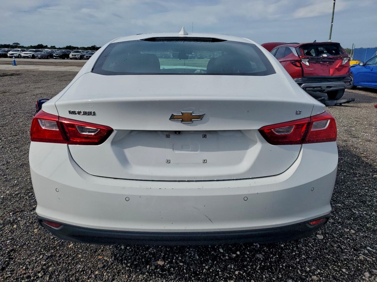 2024 CHEVROLET MALIBU LT photo 6
