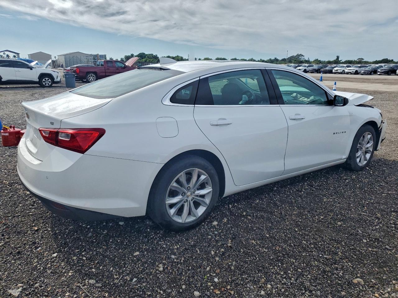 2024 CHEVROLET MALIBU LT photo 3