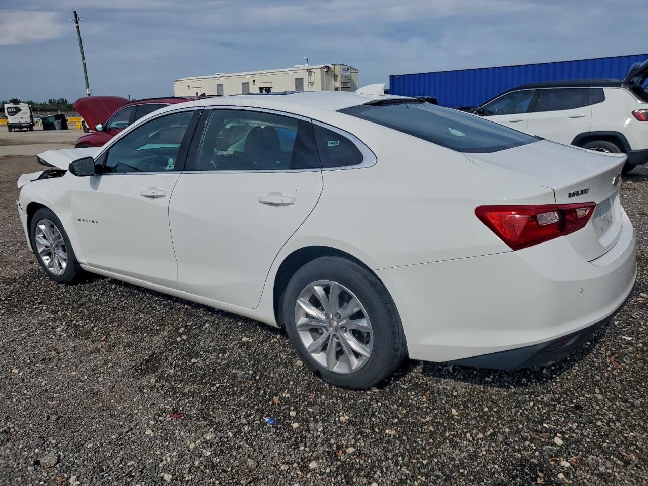 2024 CHEVROLET MALIBU LT photo 2
