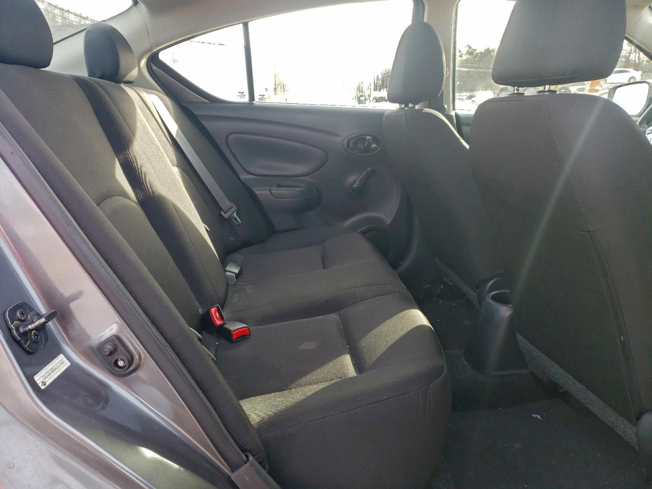 2019 NISSAN VERSA S photo 10