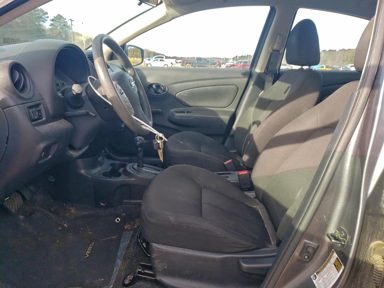 2019 NISSAN VERSA S photo 7