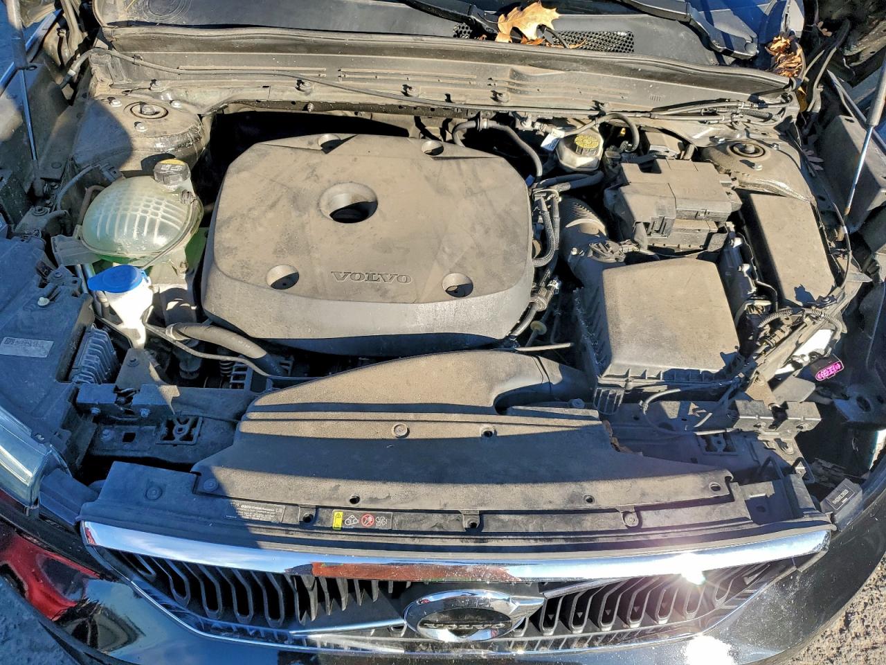 2020 VOLVO XC40 T5 MOMENTUM photo 12