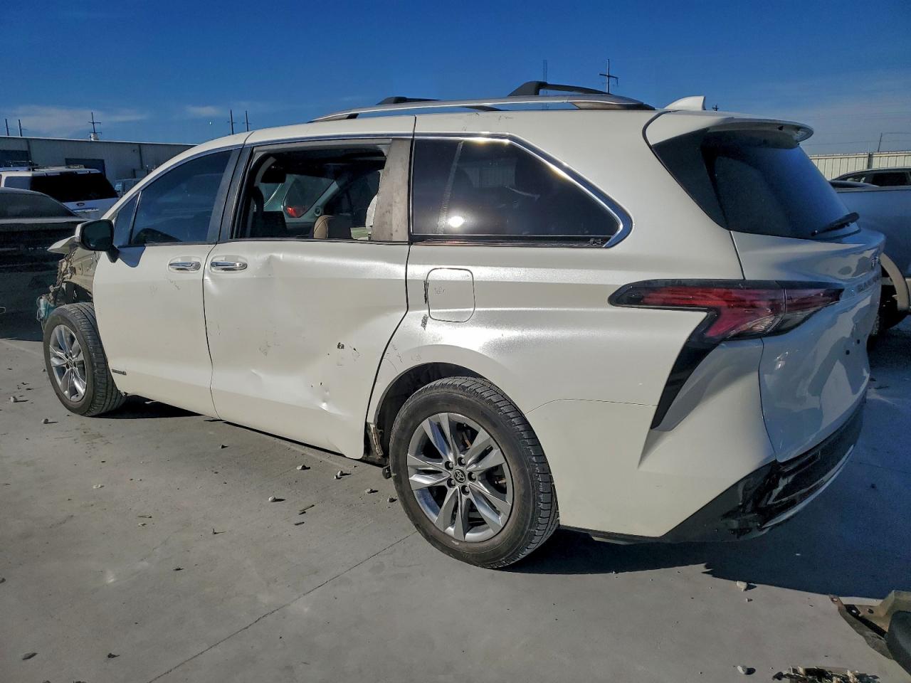 2021 TOYOTA SIENNA LIMITED photo 2