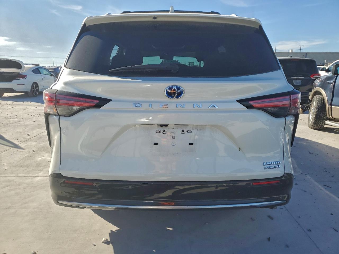 2021 TOYOTA SIENNA LIMITED photo 6