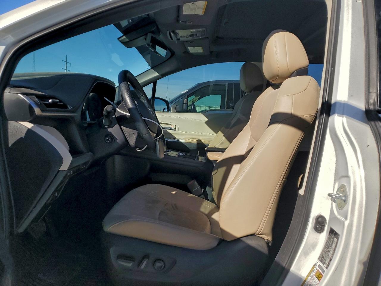 2021 TOYOTA SIENNA LIMITED photo 7