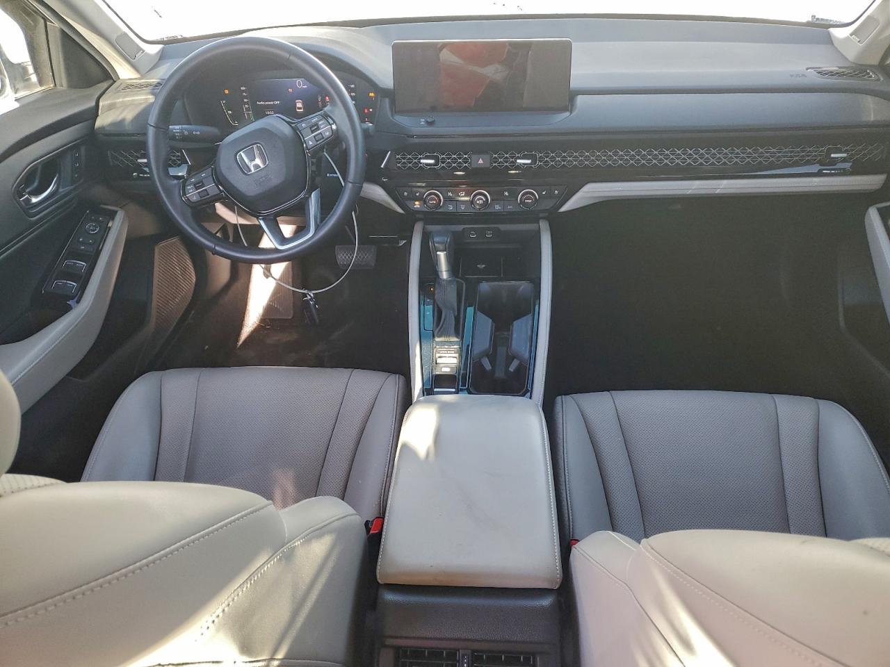 2024 HONDA ACCORD TOURING HYBRID photo 8