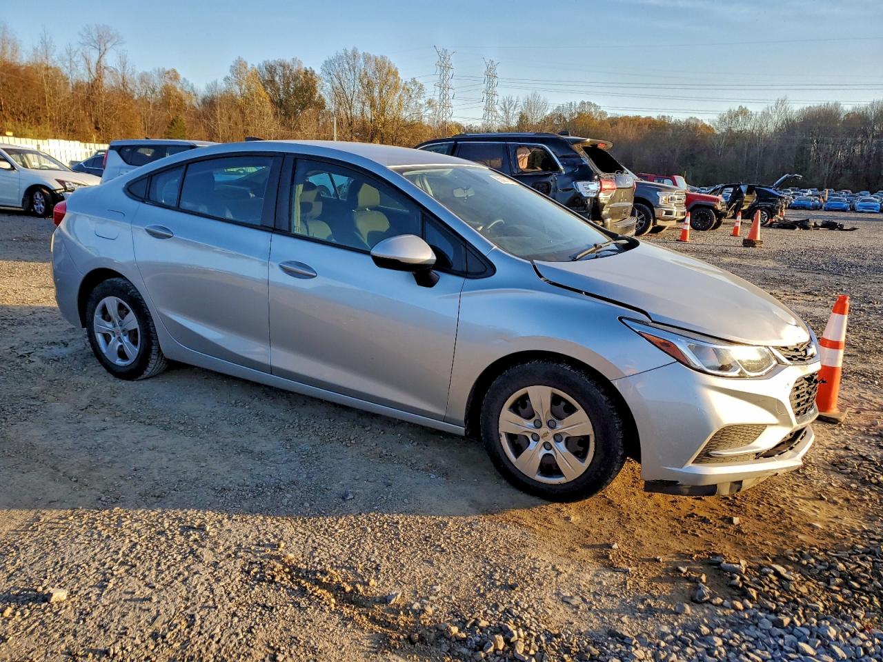 2017 CHEVROLET CRUZE LS photo 4