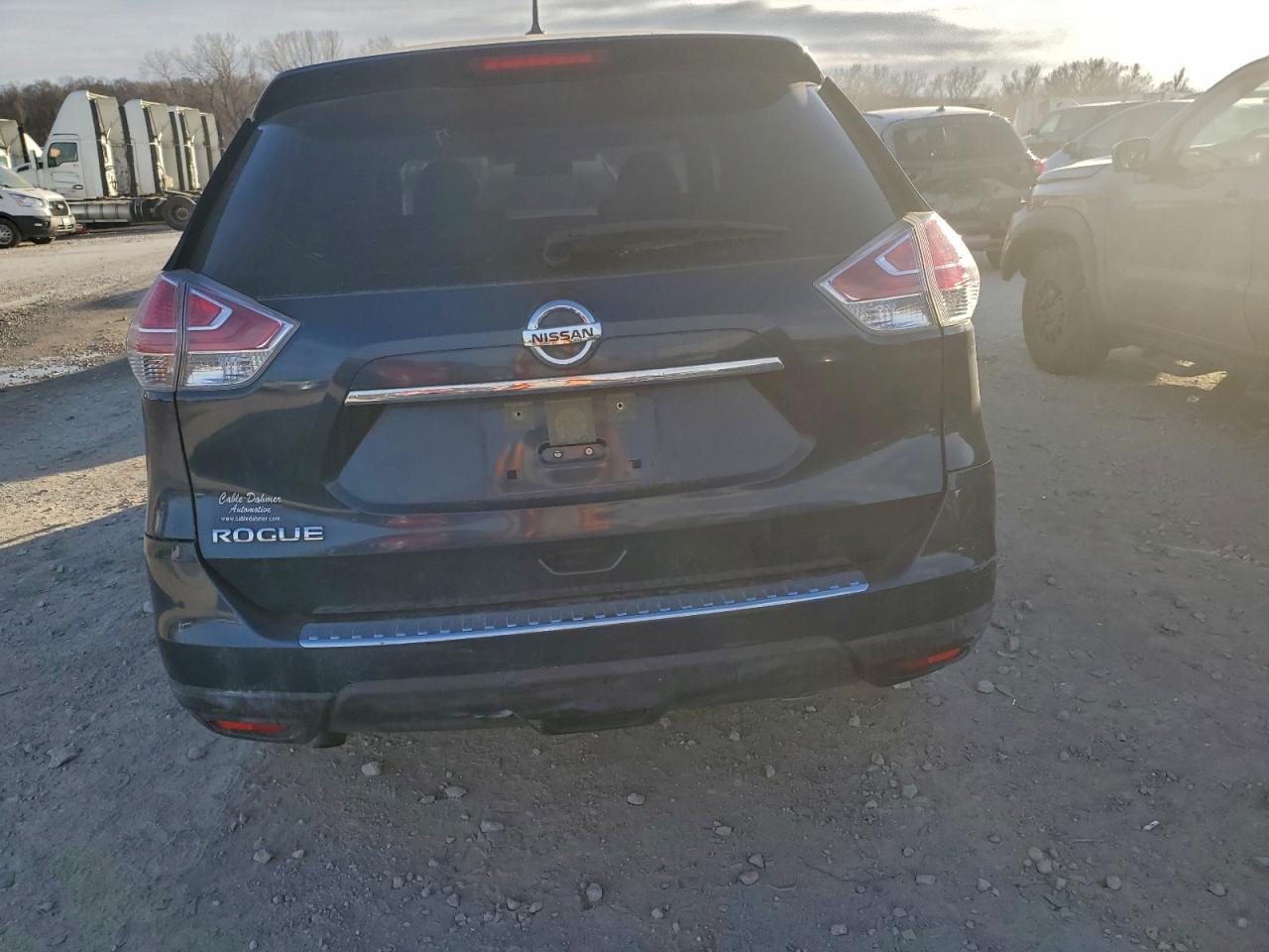 2016 NISSAN ROGUE S photo 6
