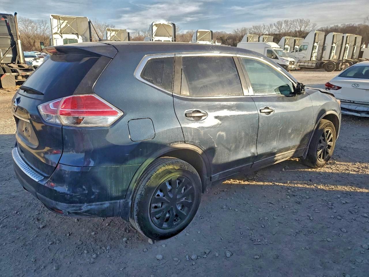 2016 NISSAN ROGUE S photo 3