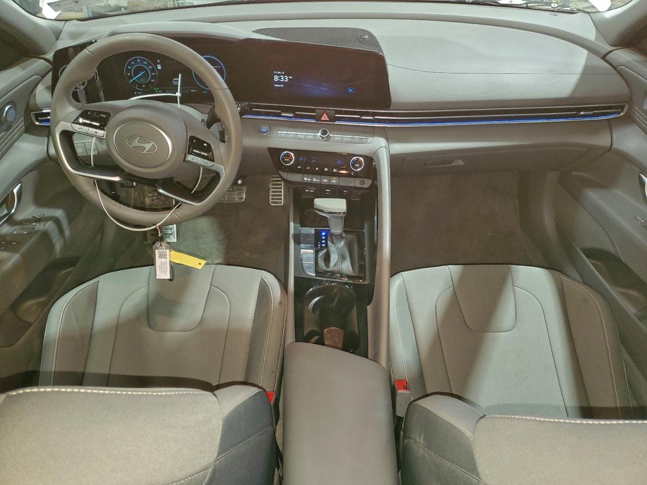 2025 HYUNDAI ELANTRA BLUE photo 8