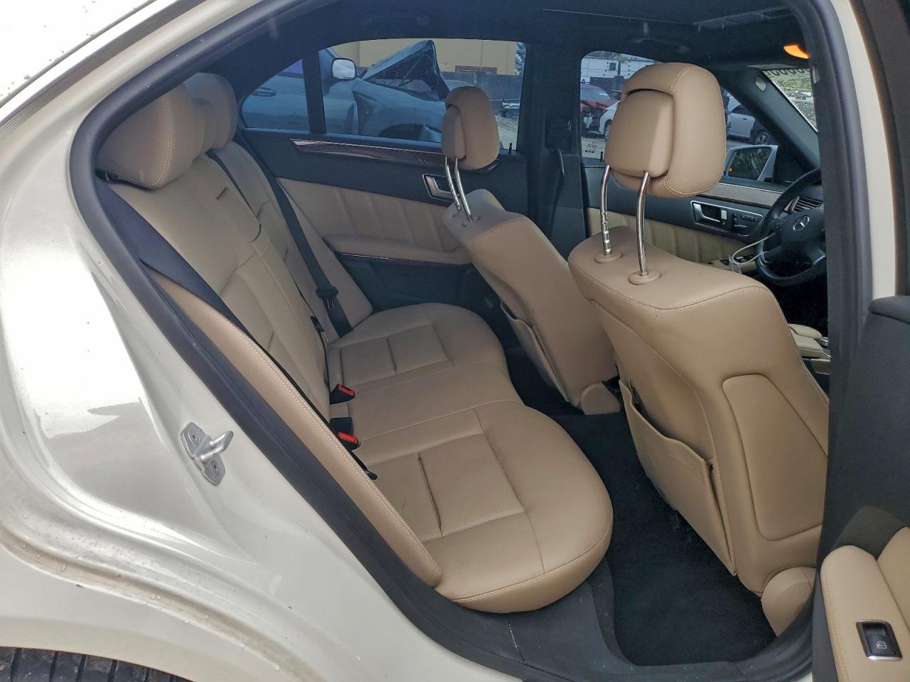2012 MERCEDES-BENZ E 350 photo 28