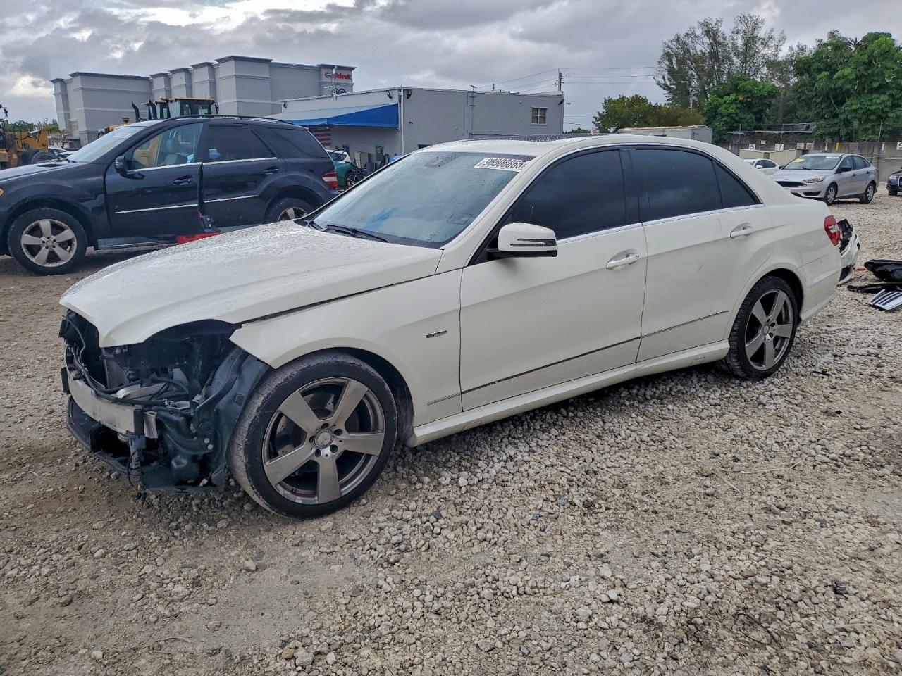 2012 MERCEDES-BENZ E