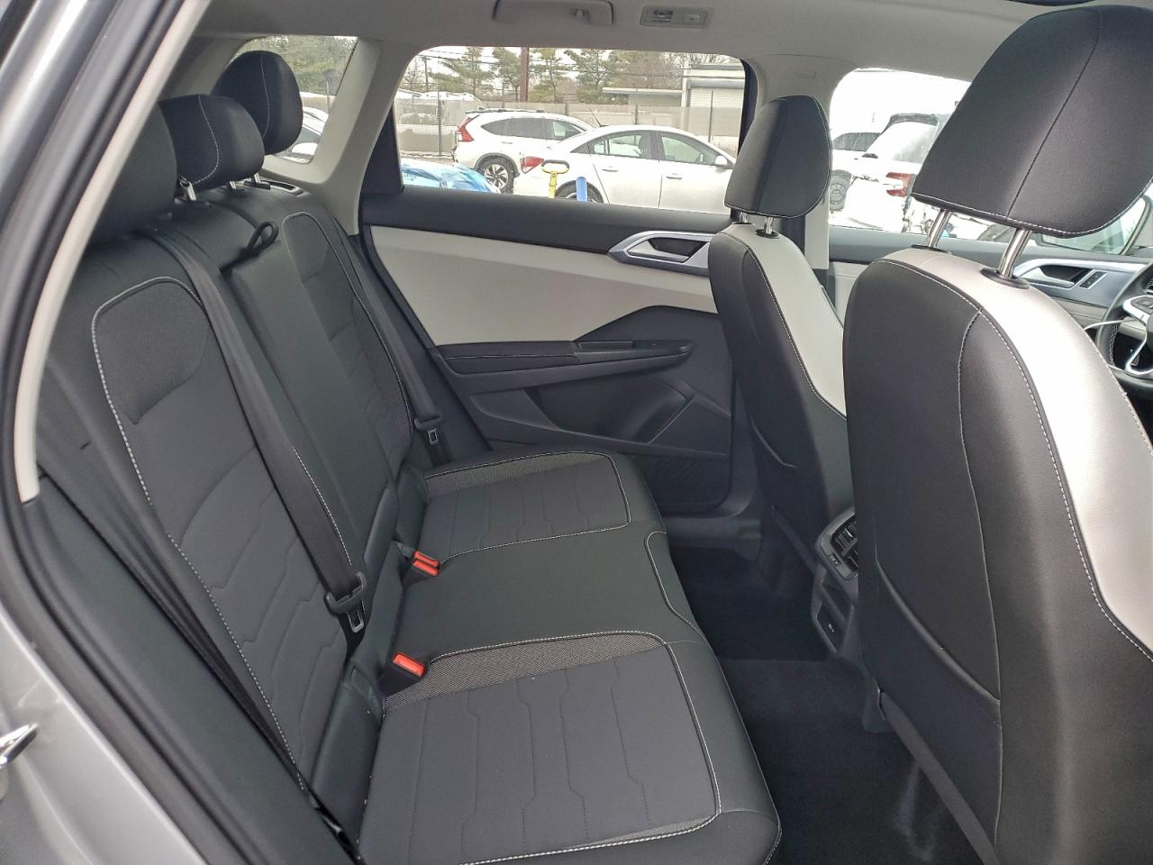 2025 VOLKSWAGEN TAOS SE photo 11