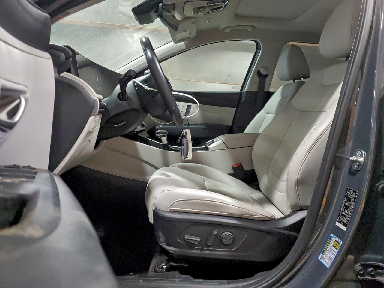 2025 HYUNDAI TUCSON SEL photo 13