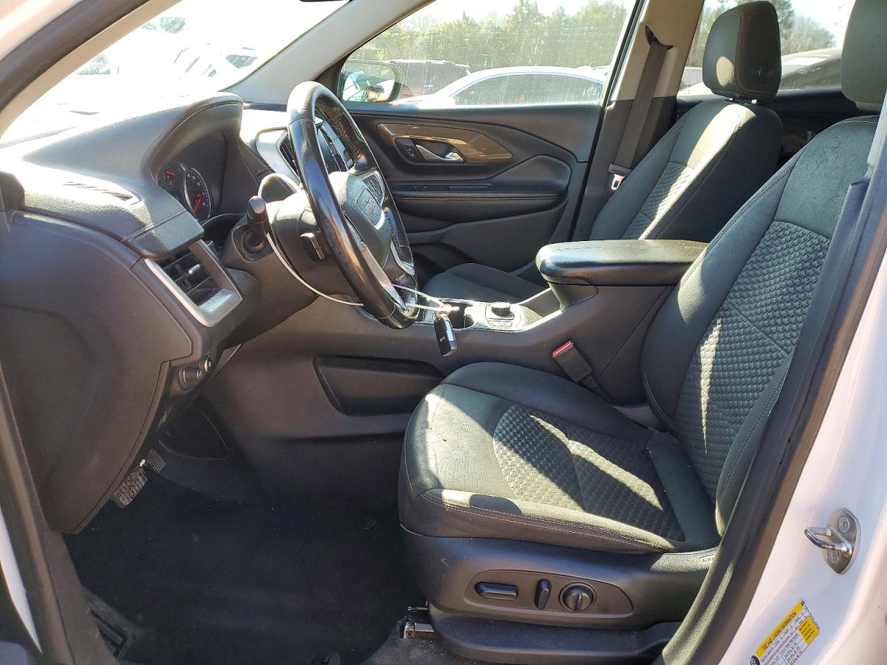 2019 GMC TERRAIN SLE photo 13