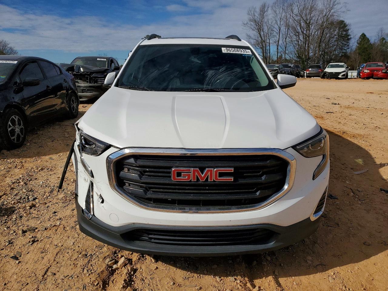 2019 GMC TERRAIN SLE photo 9
