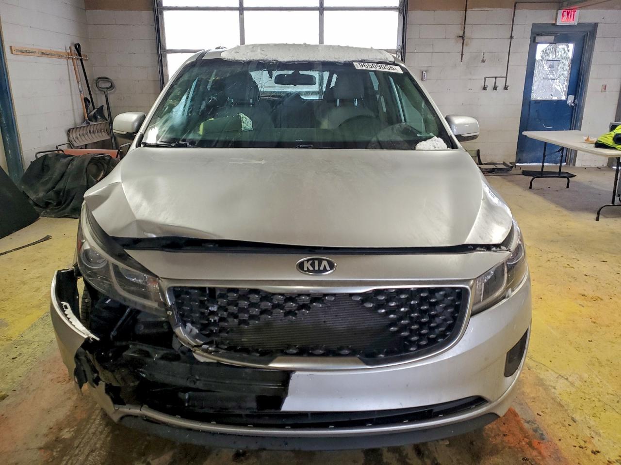 2016 KIA SEDONA LX photo 13