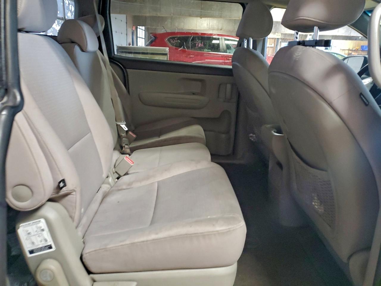 2016 KIA SEDONA LX photo 31