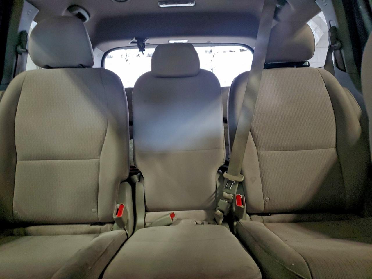 2016 KIA SEDONA LX photo 28