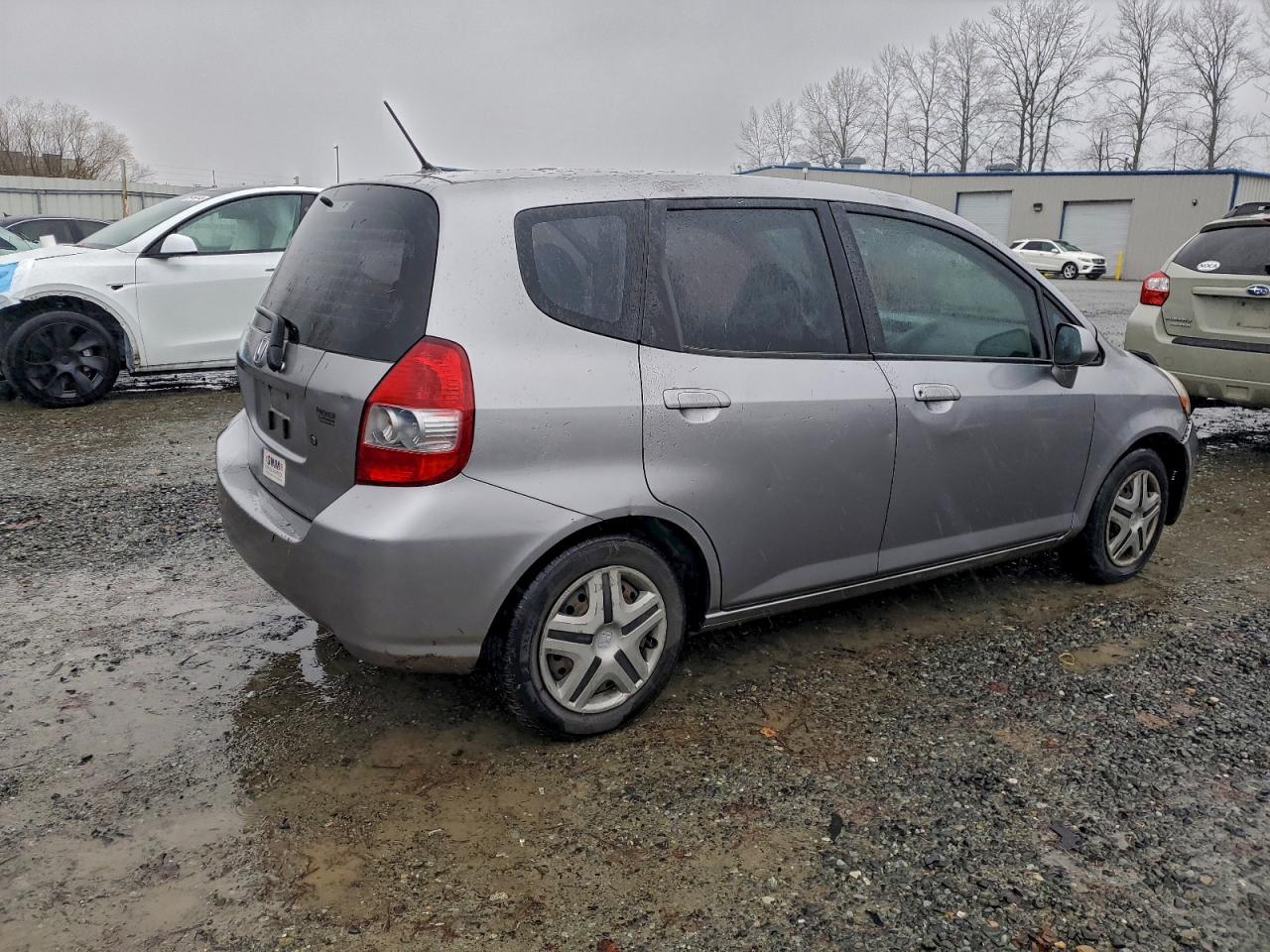2007 HONDA FIT photo 3