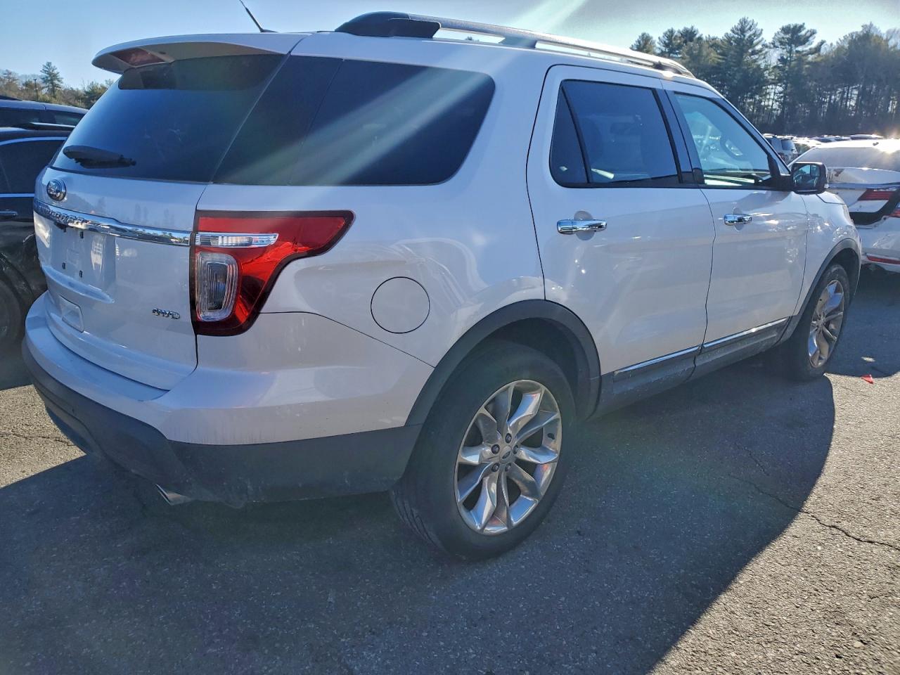 2013 FORD EXPLORER XLT photo 3